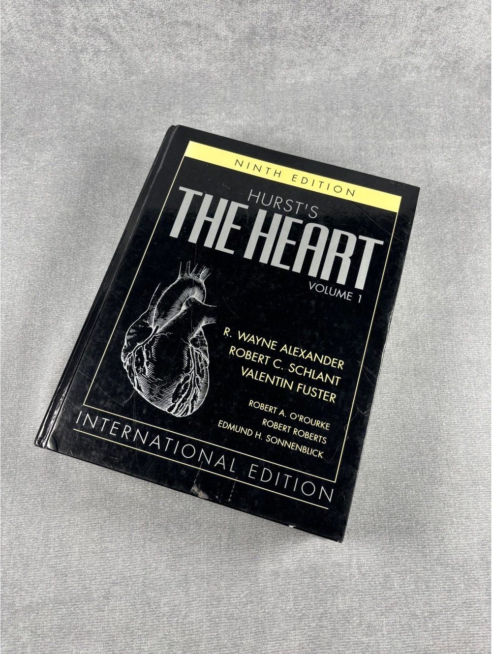 Hurst's The Heart 9th Edition Volume 1 International Edition Black 0071151680
